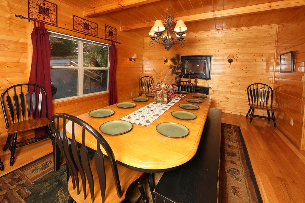Mountain Shadow Lodge - Six Bedroom Севьервилл Экстерьер фото