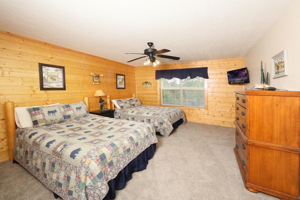 Mountain Shadow Lodge - Six Bedroom Севьервилл Экстерьер фото
